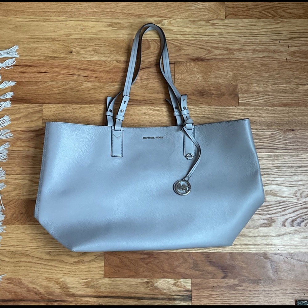 Michael Kors medium size tote